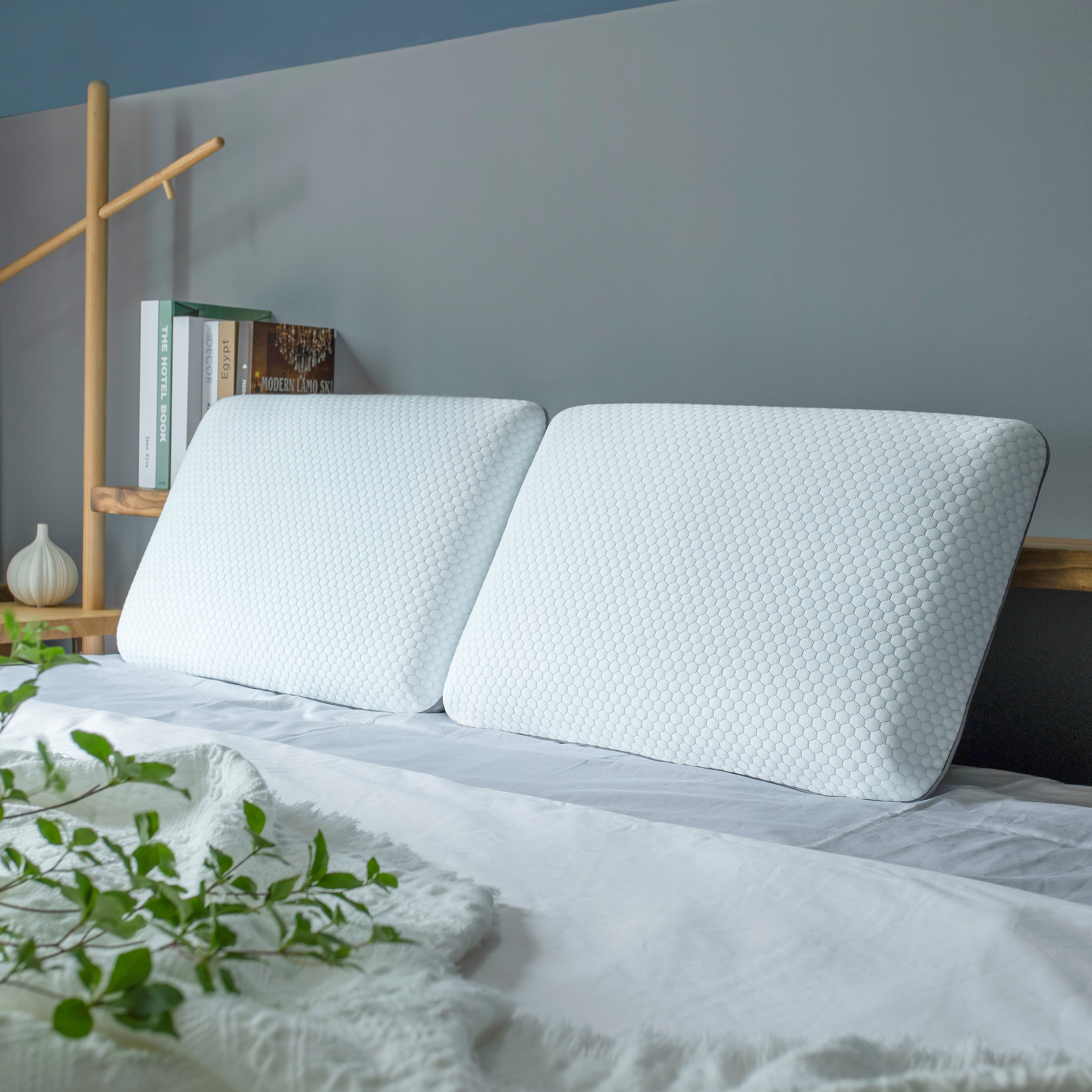 OEM ODM Factory Wholesale Bedroom Pillow Cervical Ergonomic Bread Pillow